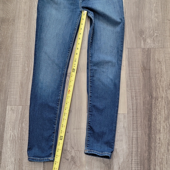 Hudson Natalie Super Skinny Jeans - Picture 6 of 13